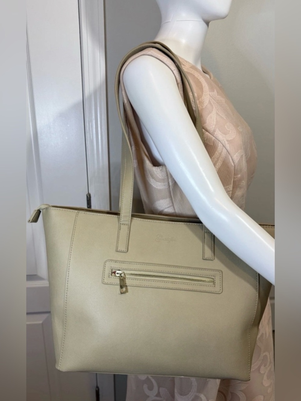 Grateful Taupe Tote Bag Faux Leather Front Zip Pocket Large - Picture 2 of 16